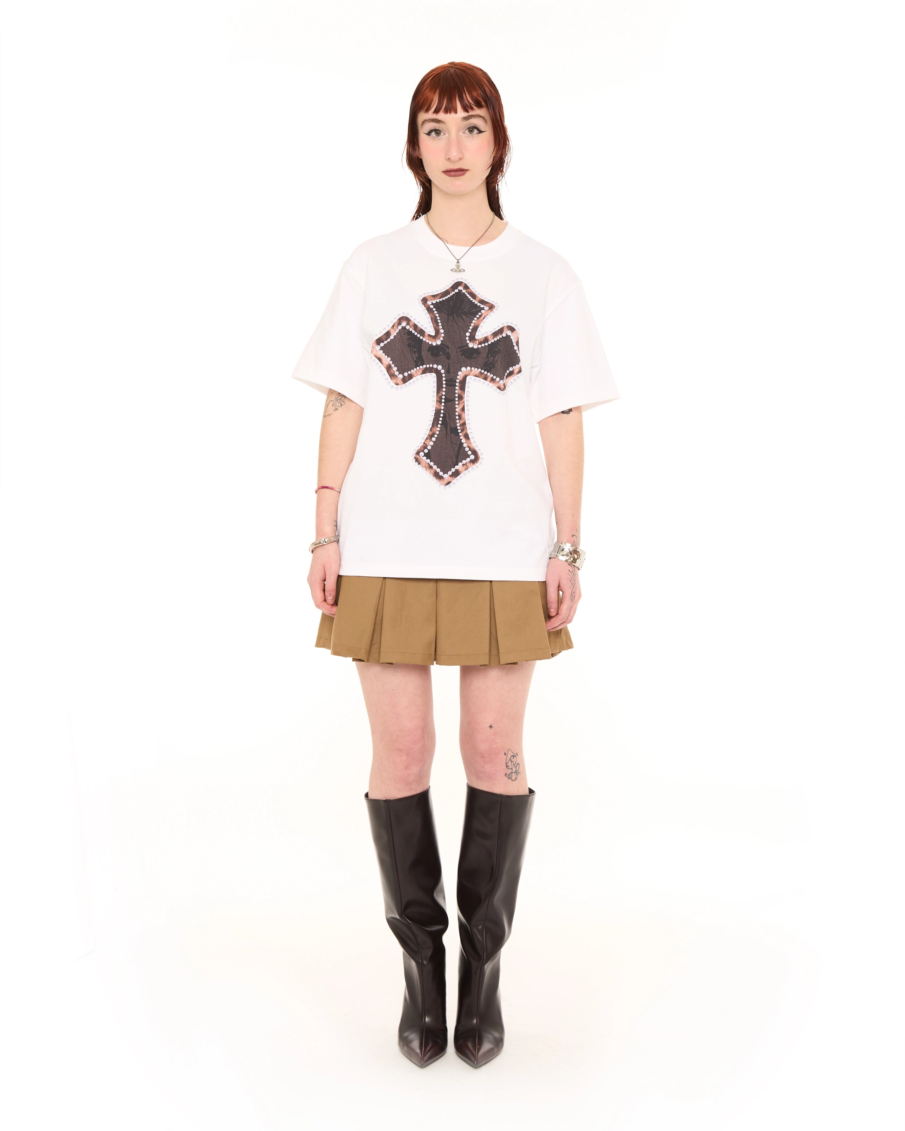 LEO CROSS TEE